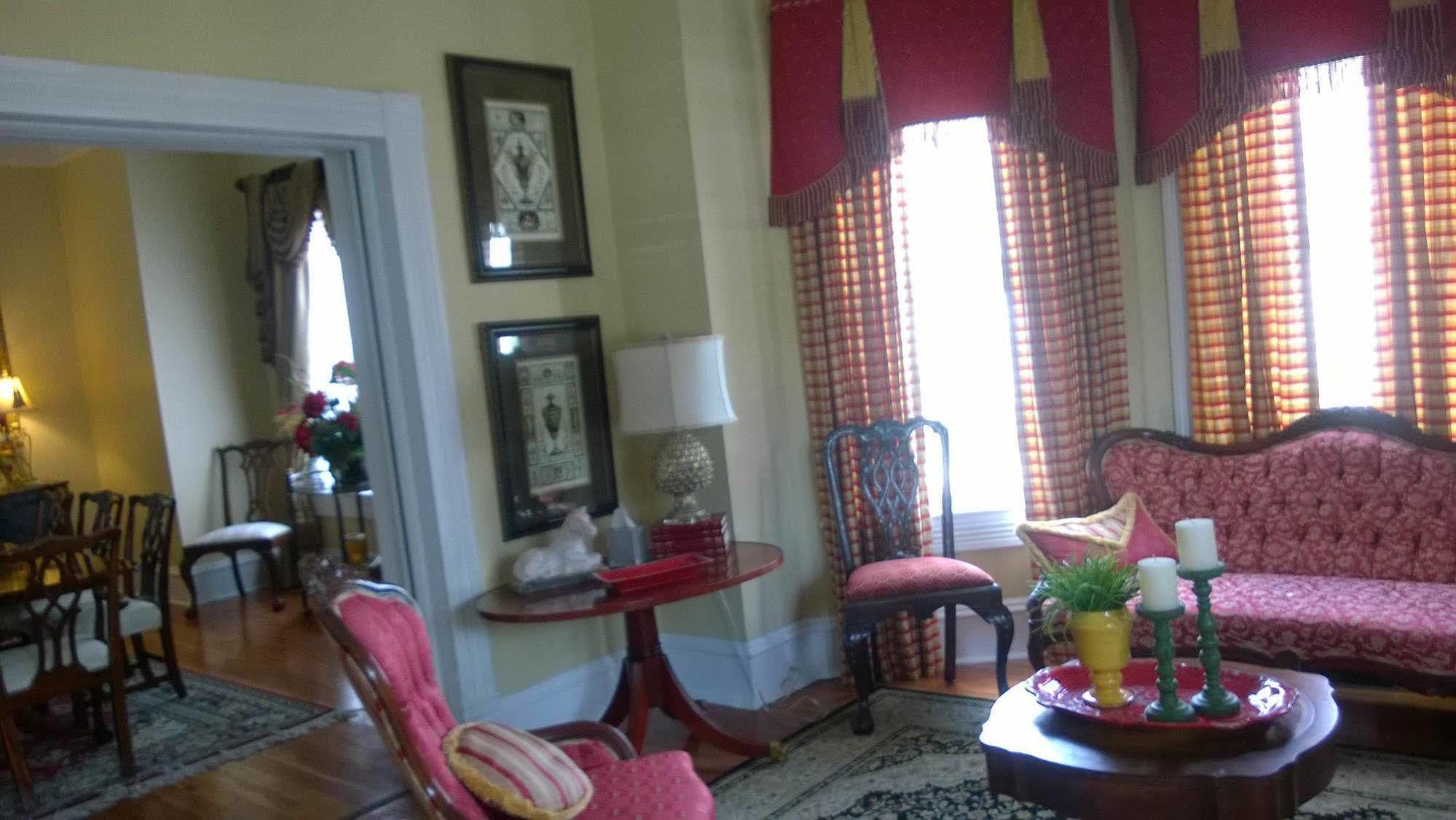 Trowell Historic Inn Джесъп Екстериор снимка